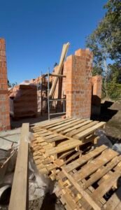 Зведення стін приватного будинку Львів